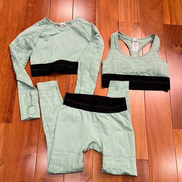 Gymshark Vision 3 pieces Long Sleeve Crop Top sports Bra and leggings size M - Picture 1 of 14